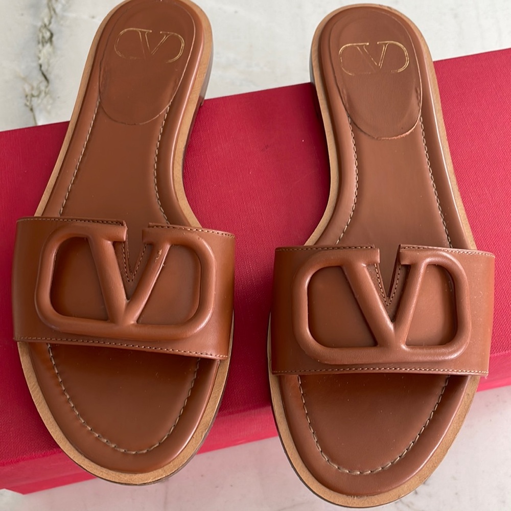 Valentino VLOGO sandals